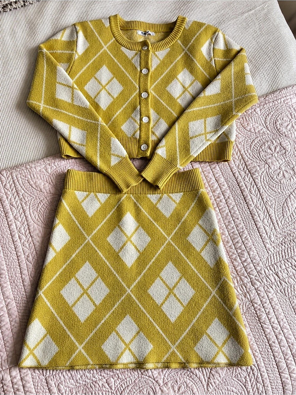 Glamorous Geometric Knit Matching Set
Women size small/medium